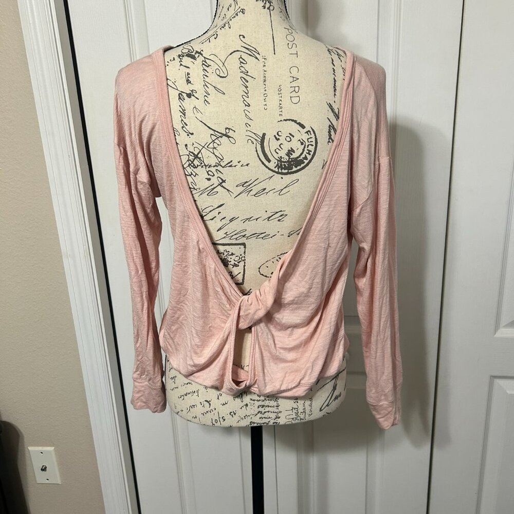 Savvi Studio Top Womens Large Pink Open Twist Back Long Sleeve Athleisure